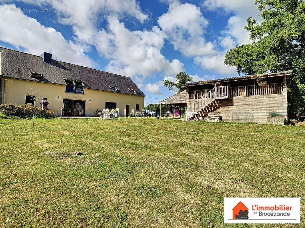 Maison à PLELAN-LE-GRAND