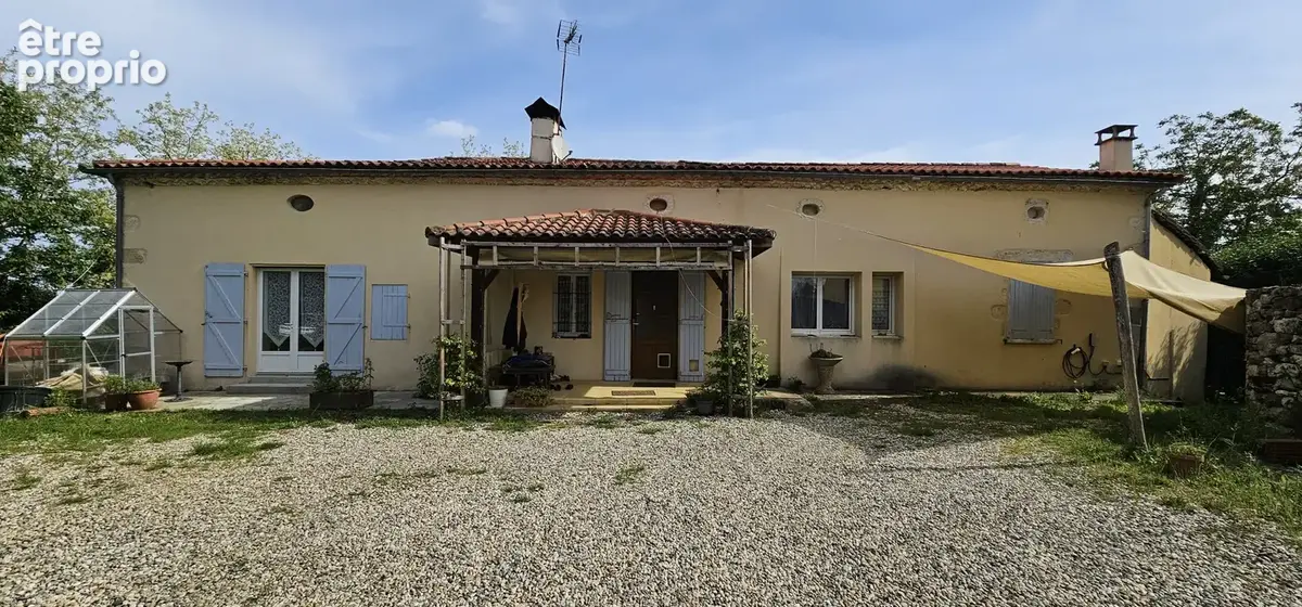 Propriété équestre avec maison et dépendances - photo 2