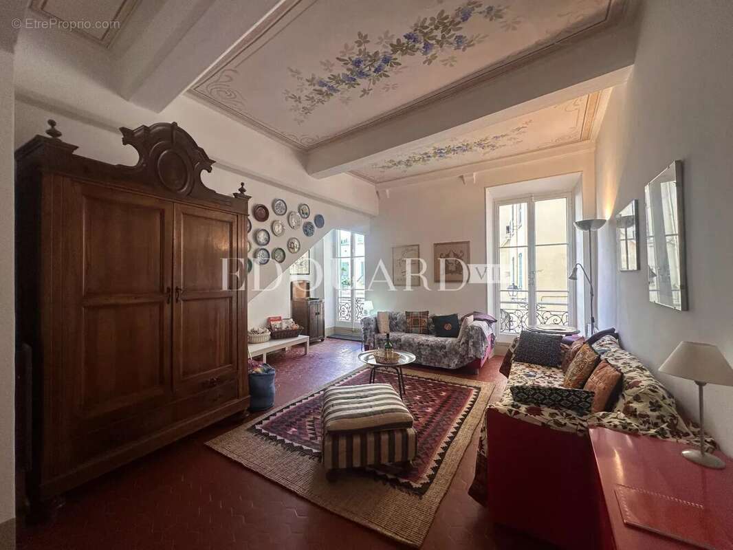 Appartement à MENTON