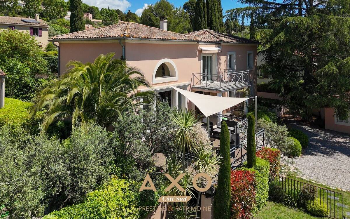 Maison à EGUILLES