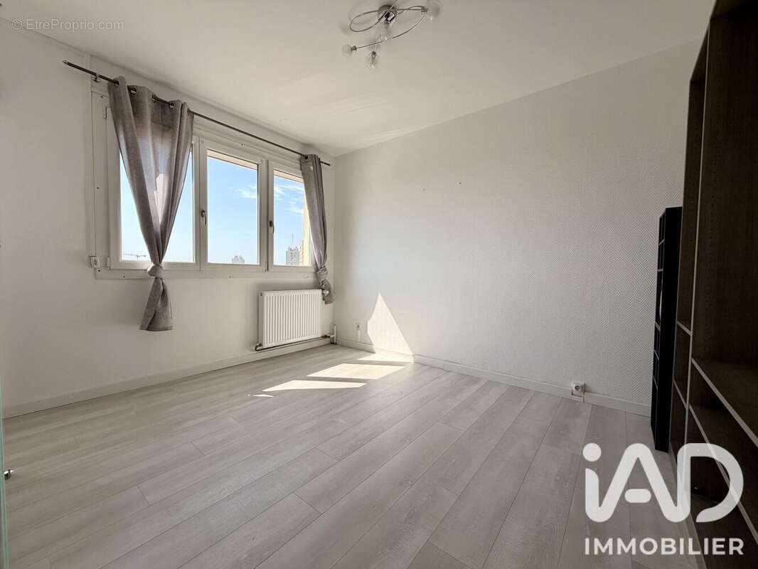 Photo 9 - Appartement à SAINT-JULIEN-LES-VILLAS