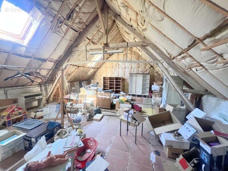 Maison à POULAINES