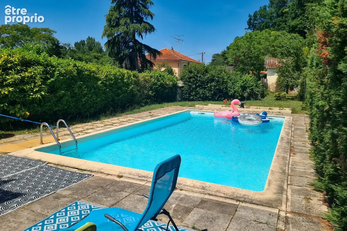 Ensemble immobilier avec restaurant et habitations - photo 11