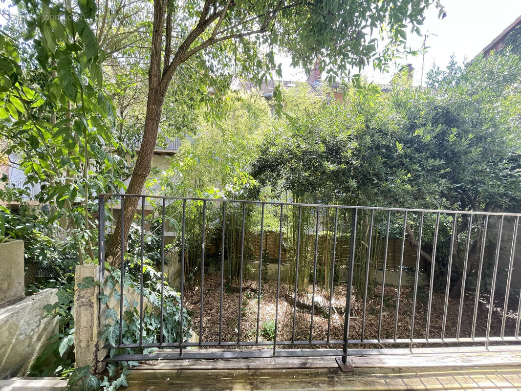 Périgueux centre — Grande maison familiale, 4 niveaux, jardin - photo 6