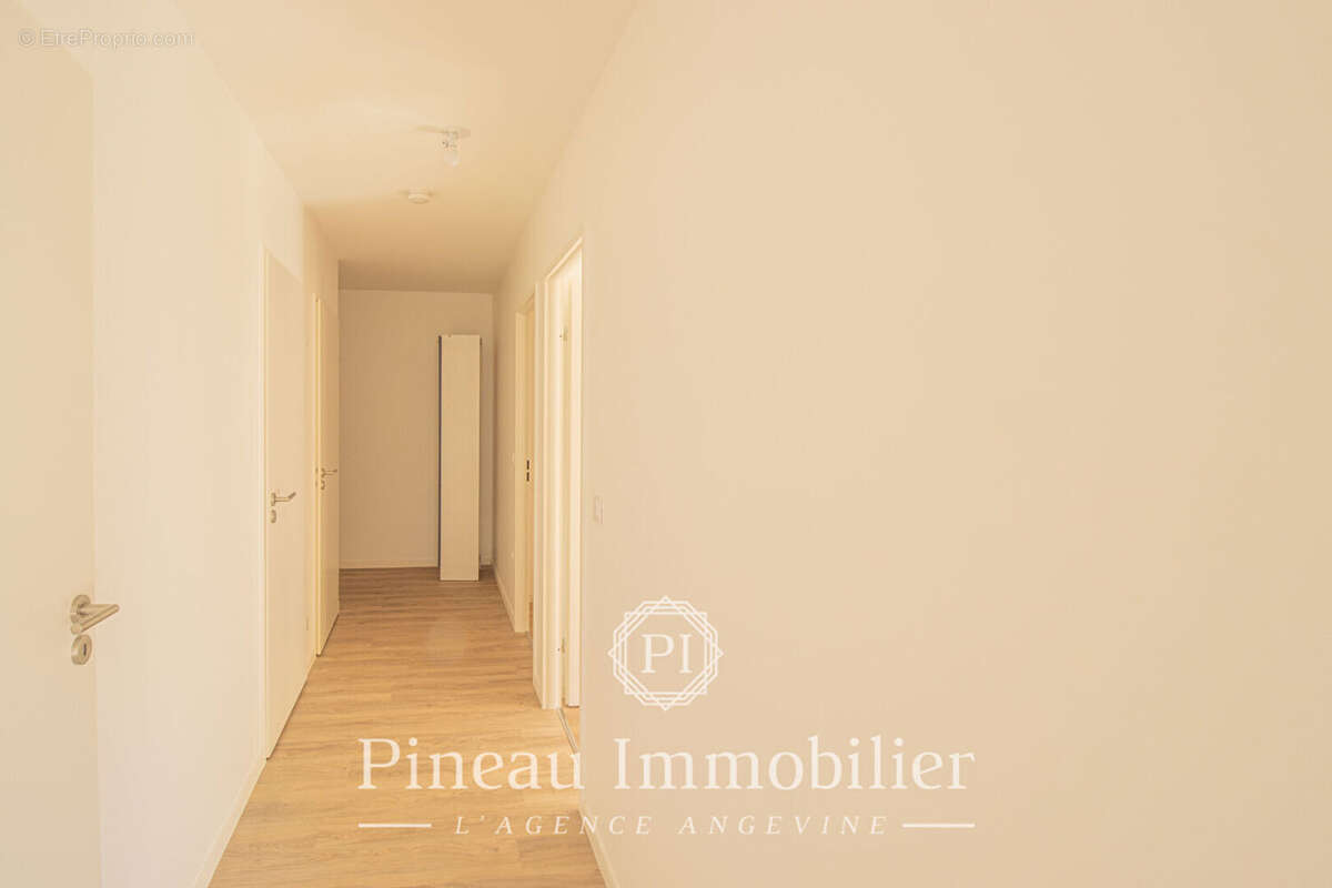 Appartement à LES PONTS-DE-CE