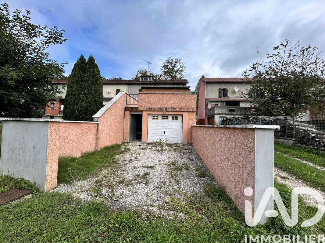 Photo 2 - Maison à BROUSSEVAL