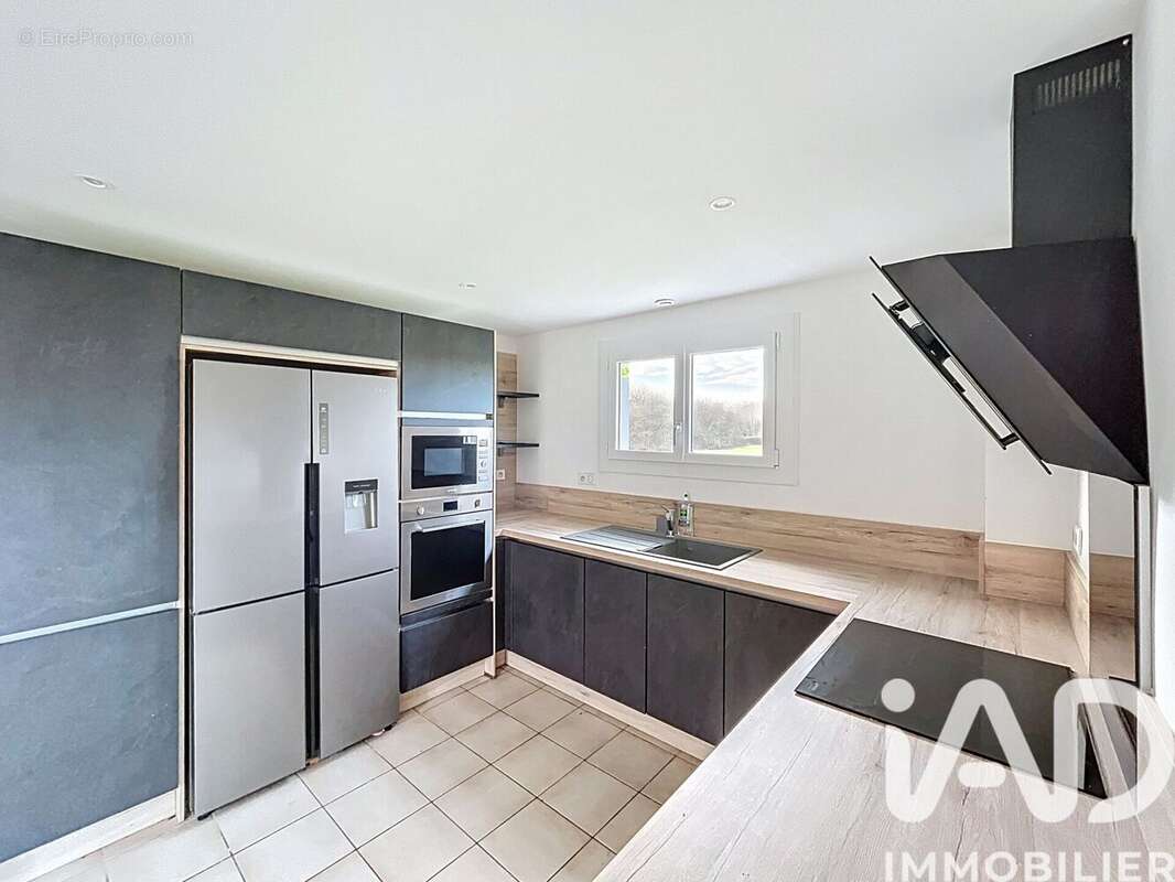 Maison 94 m² à Prechacq-Les-Bains  - photo 2