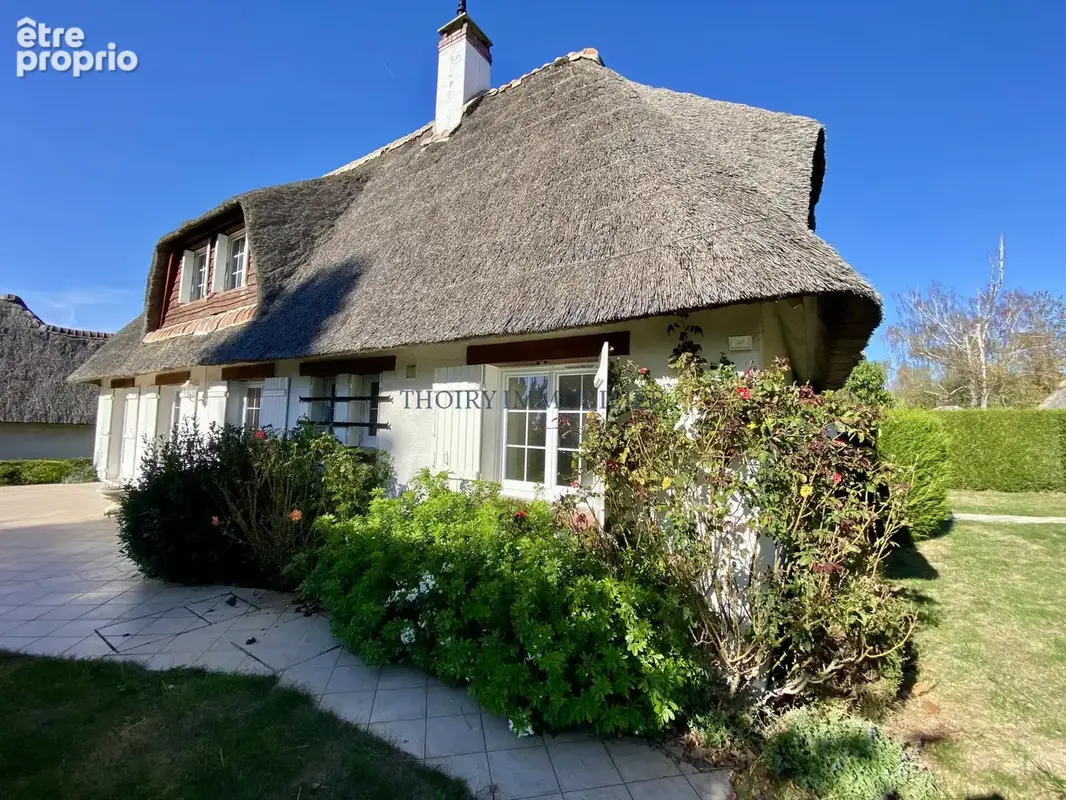 Proche Thoiry. Charmante chaumière de 5 pièces sur 2034 m2 de terrain. - photo 2