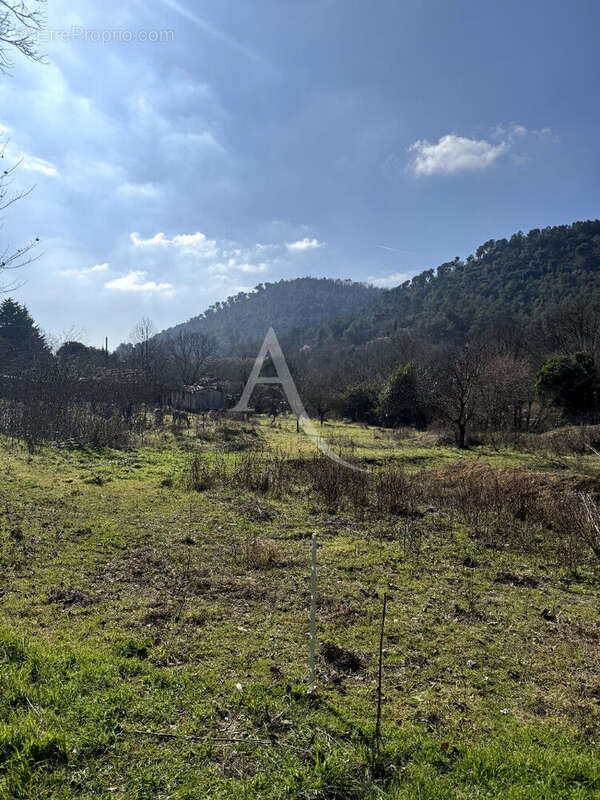 Terrain à LEVENS