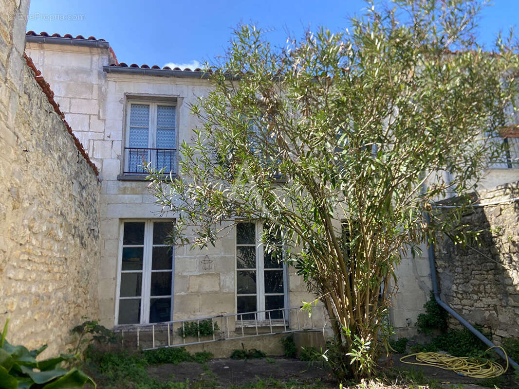 Maison à ROCHEFORT