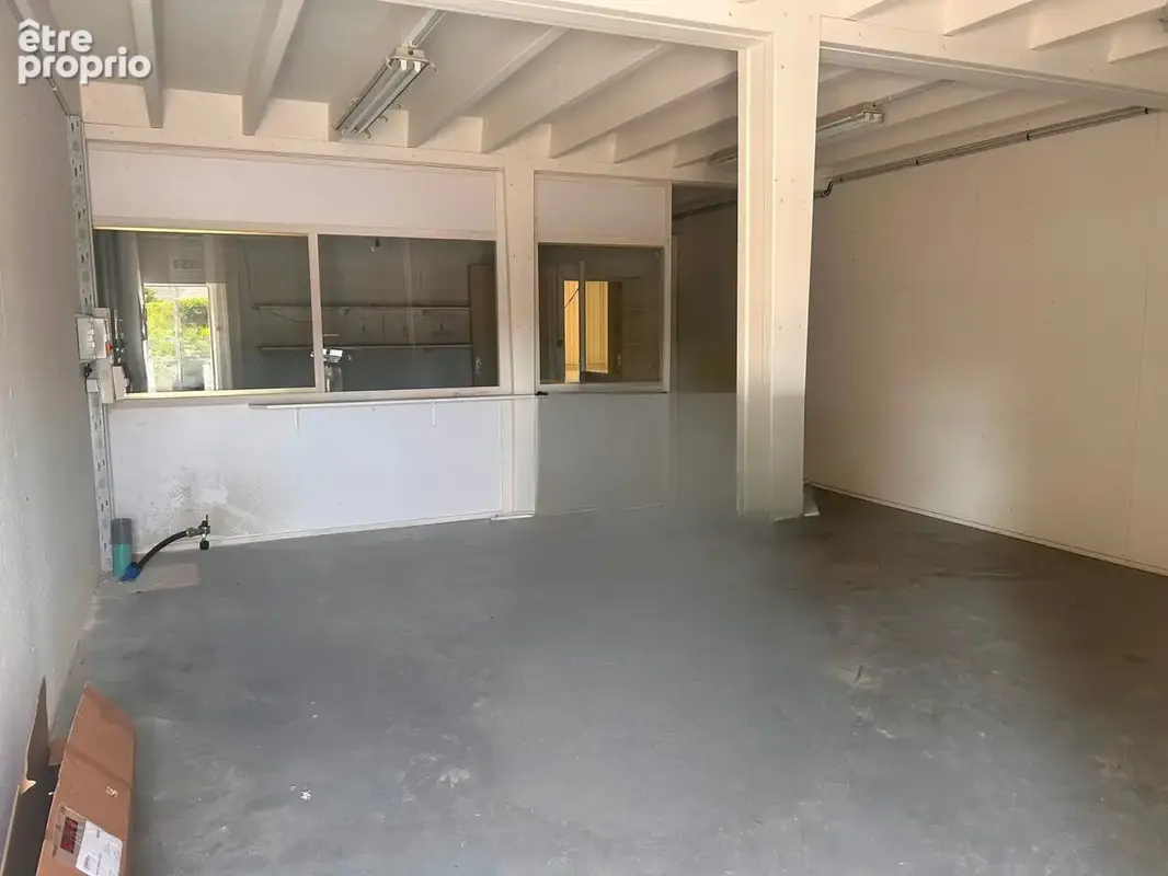 Commerce 1540 m² à La Saussaye  - photo 5
