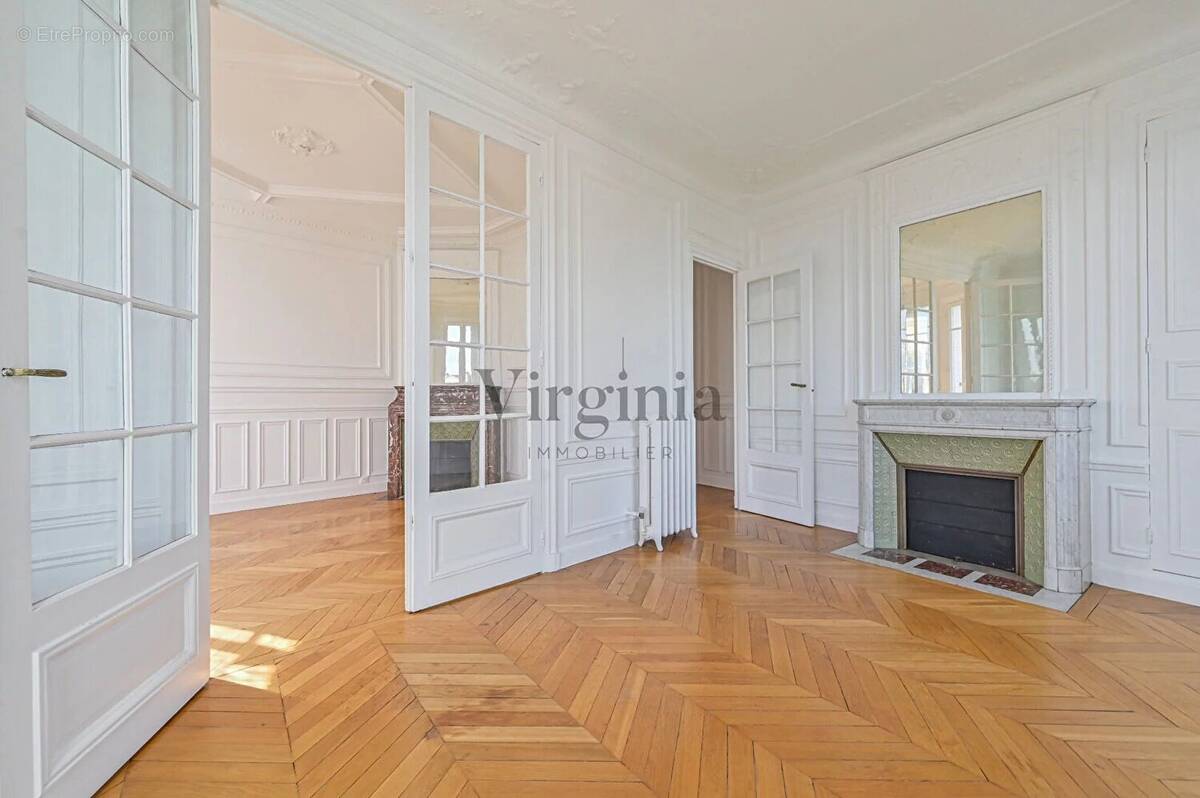 Appartement à CHARENTON-LE-PONT