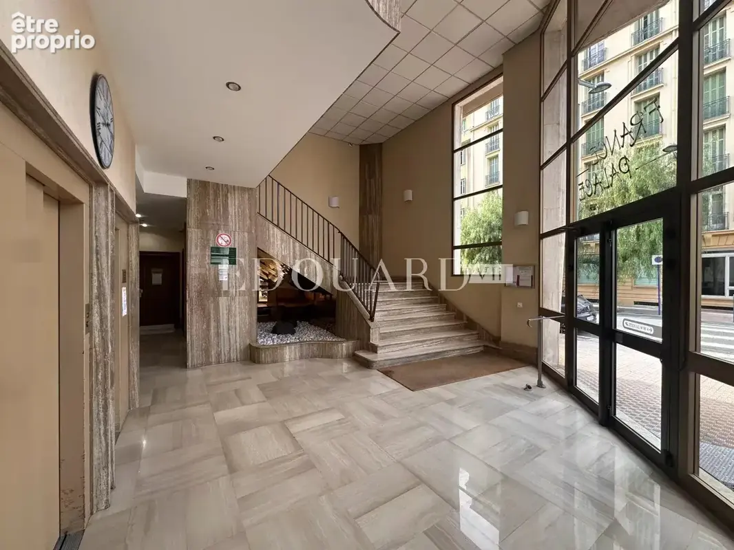 En exclusivité studio avec balcon, au quatrième étage d'un immeuble de standing avec conciergerie - photo 6