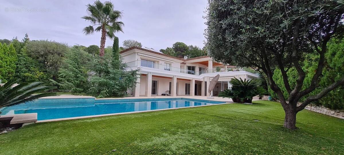 Maison à MOUGINS