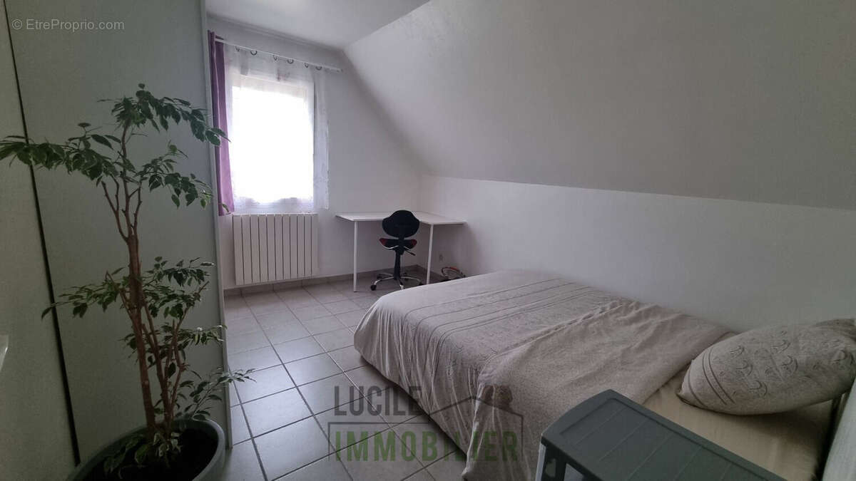 Maison 130 m² à Etouy  - photo 9