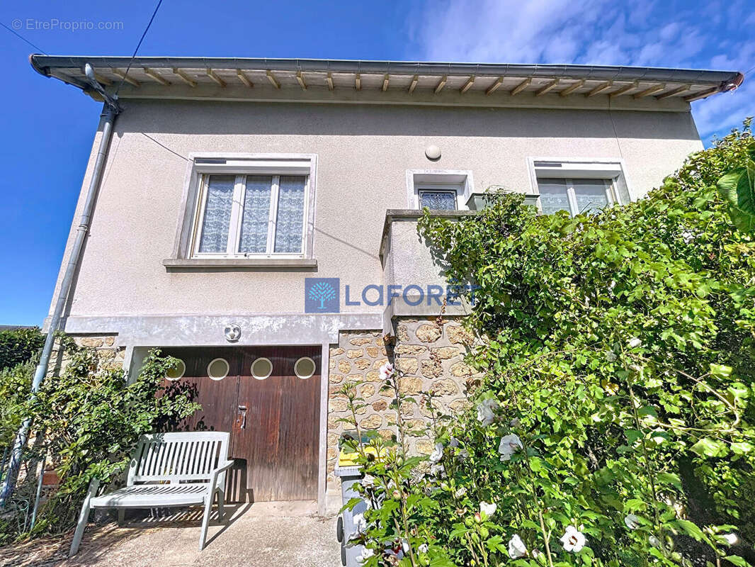 Maison à SAINTRY-SUR-SEINE