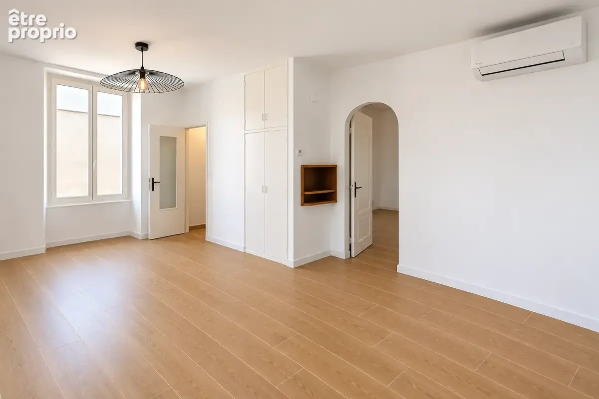 Maison rénovée avec patio - photo 1