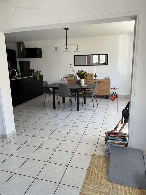 Maison à COURRIERES