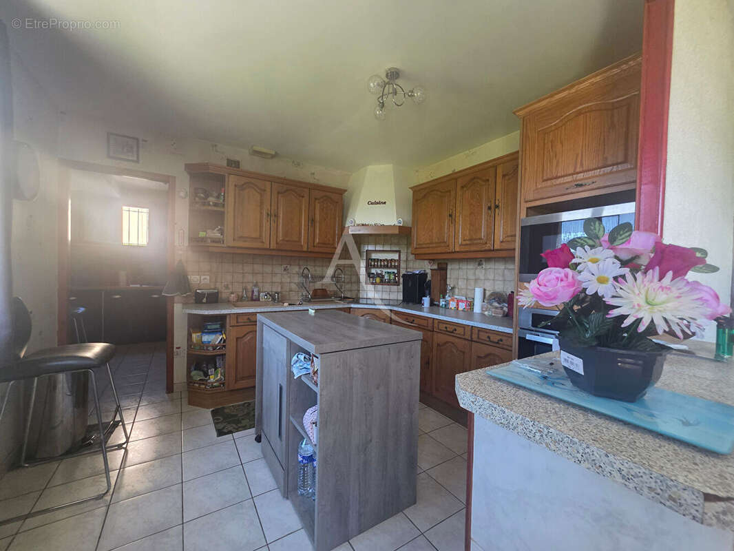 En vente - sury pres lere - 15 mn cosne sur loire, 2 h 30 paris  maison plain pied 2 chambres terrain - photo 3