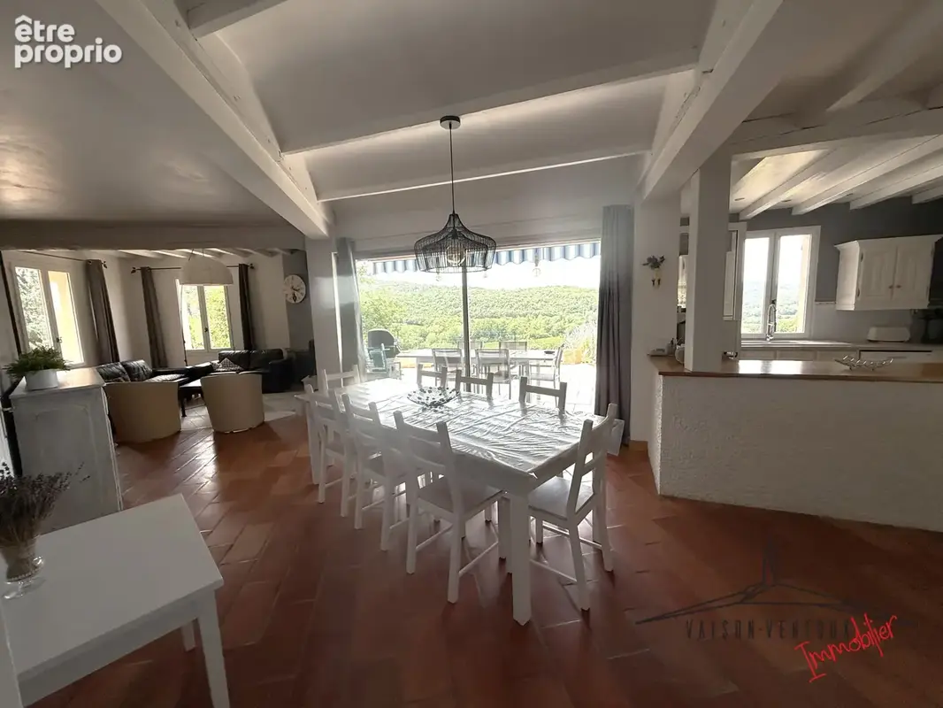 Villa plain-pied avec piscine dans environnement privilégié - photo 6