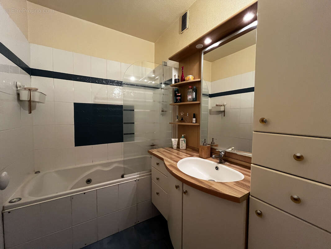 Appartement à SAINT-ANDRE-LES-VERGERS