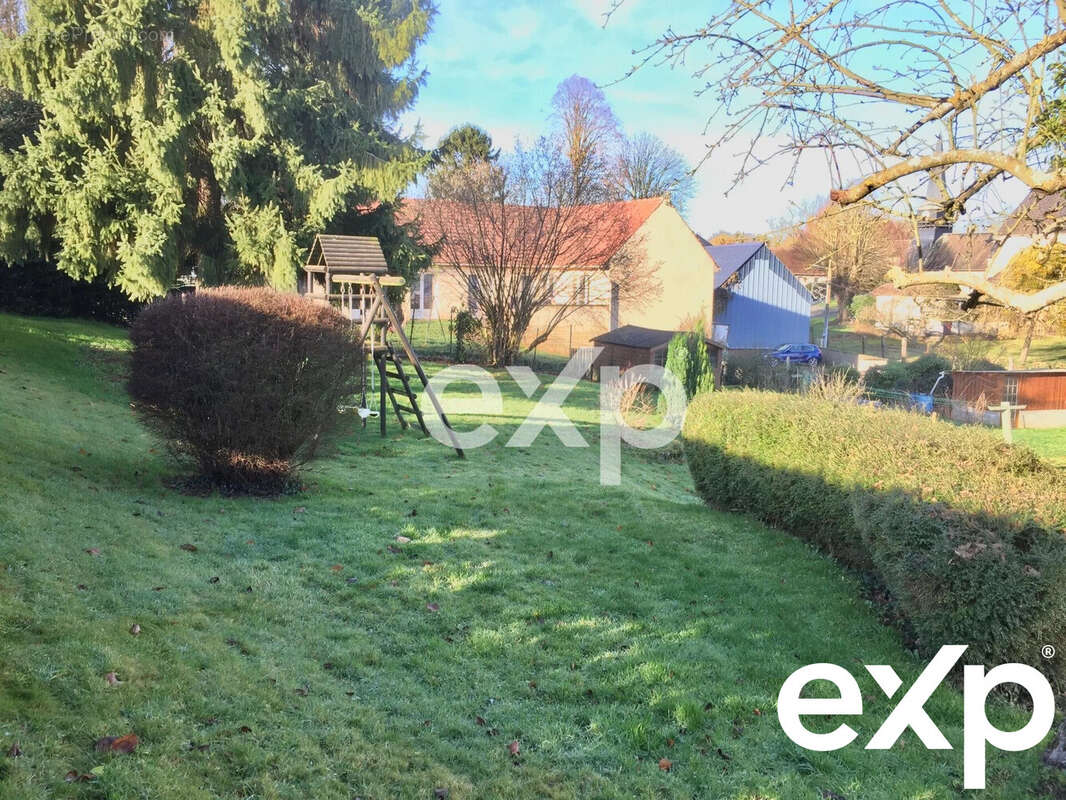 Maison à GRANDVILLIERS