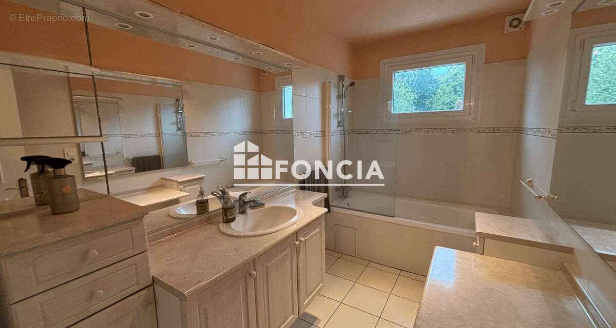 Maison à PLOUER-SUR-RANCE