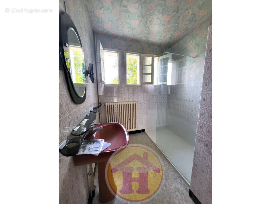 Maison à SAINT-JUNIEN