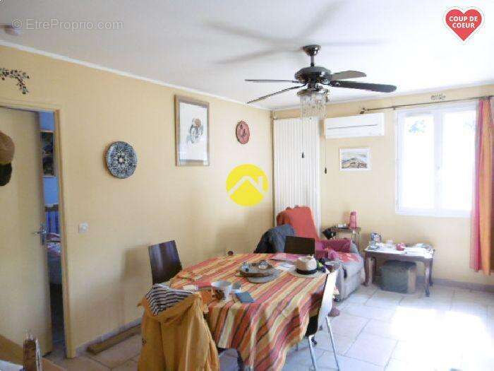 Maison à FONTGOMBAULT