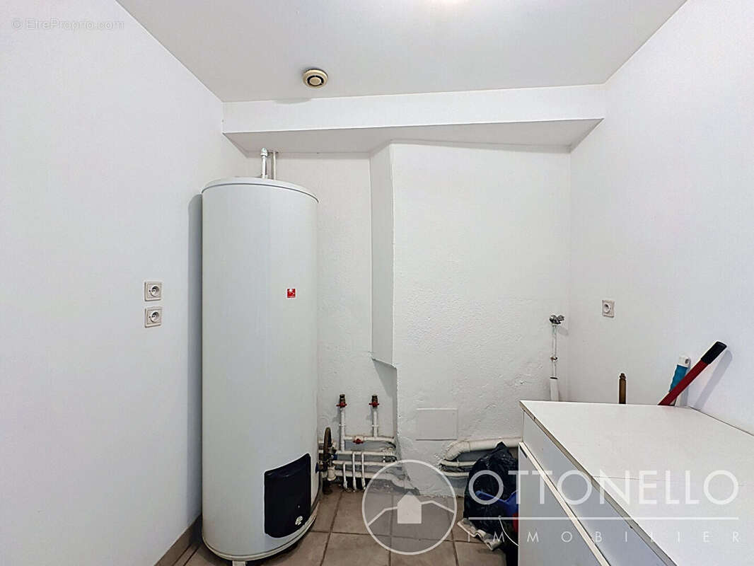 Appartement à ROQUEBRUNE-SUR-ARGENS