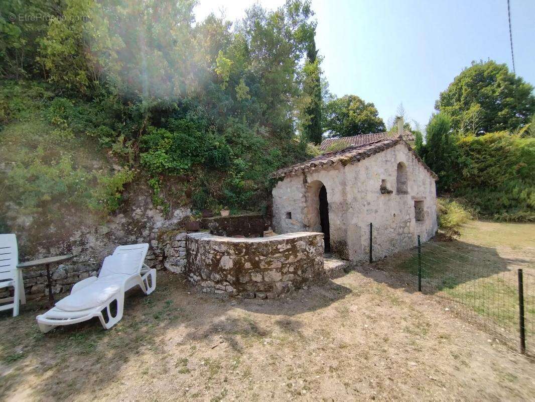 Maison à CASTELNAU-MONTRATIER