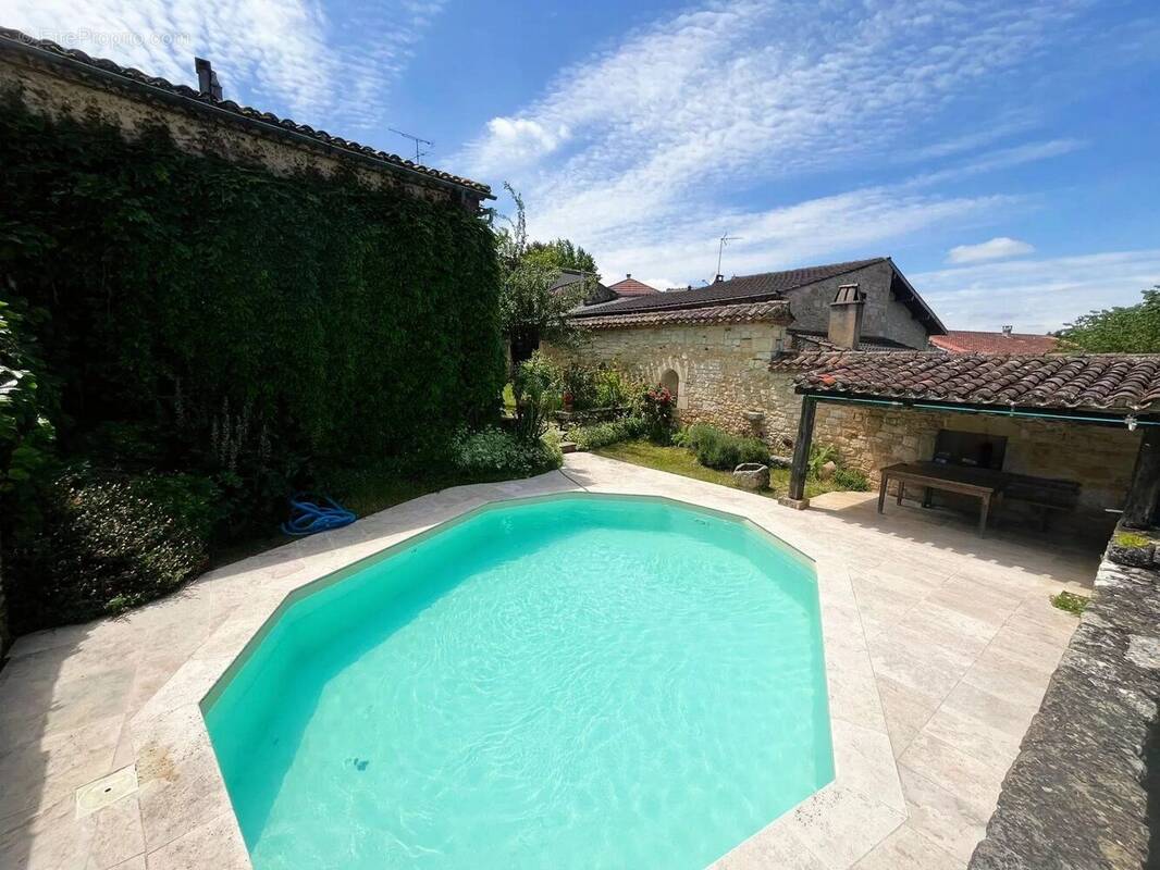 Maison à MONSEMPRON-LIBOS