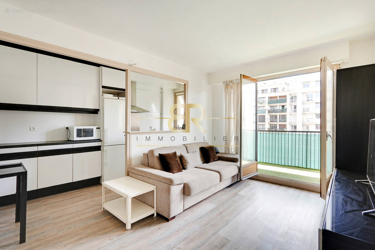 Appartement à PARIS-15E