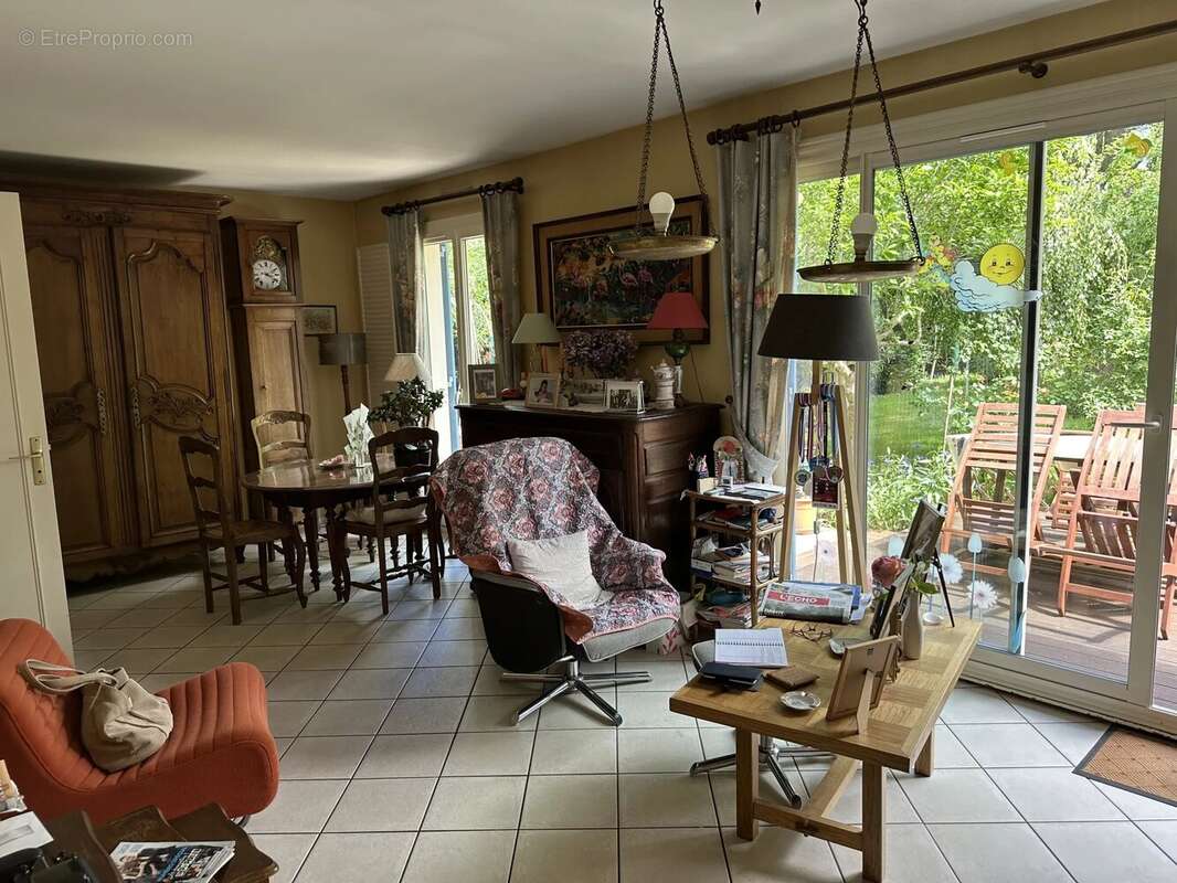 Maison à CHAMPHOL