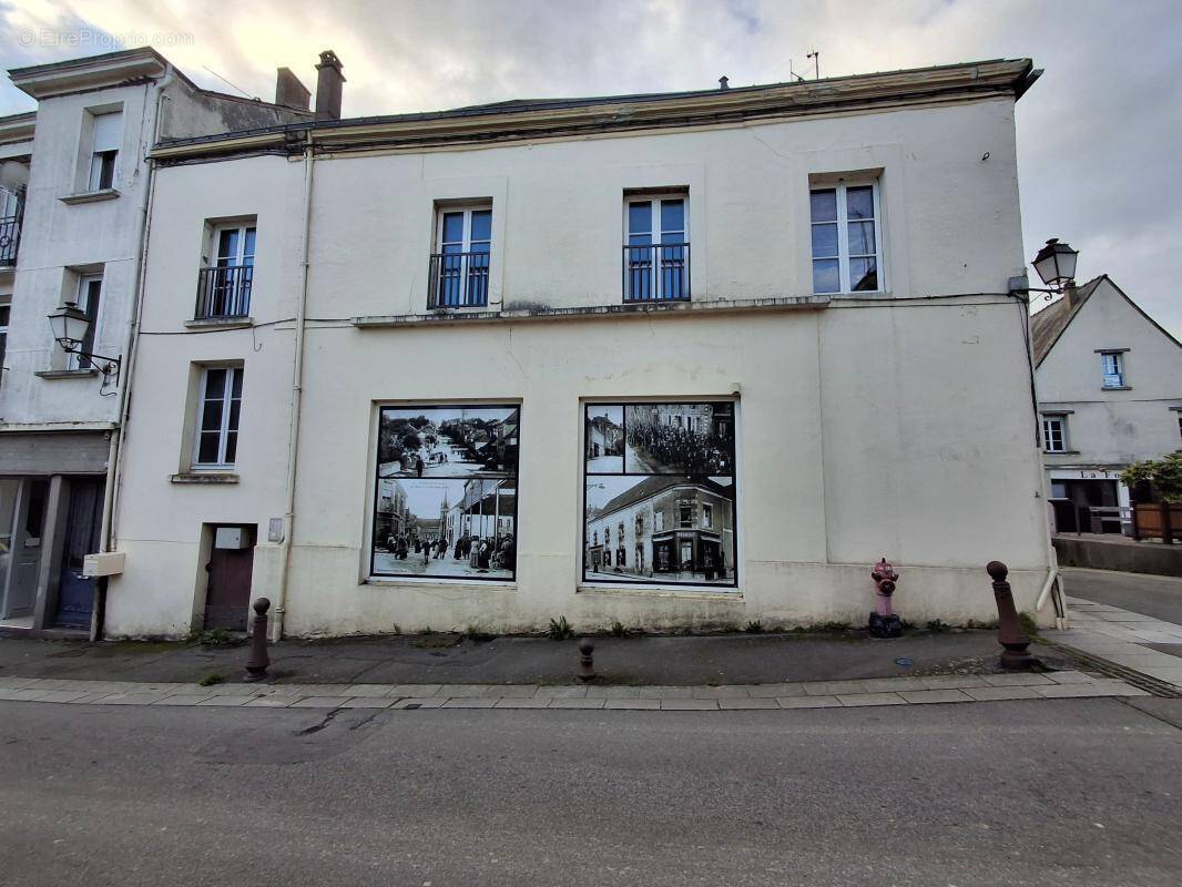 Appartement à POUANCE