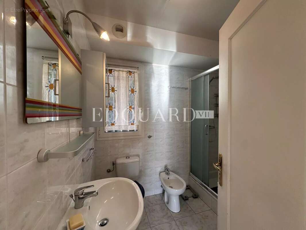 Appartement à ROQUEBRUNE-CAP-MARTIN