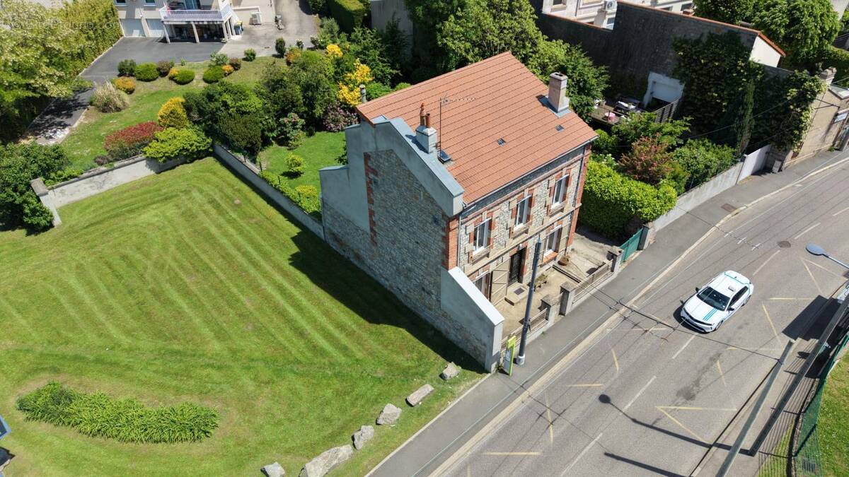Maison à SAINT-ETIENNE