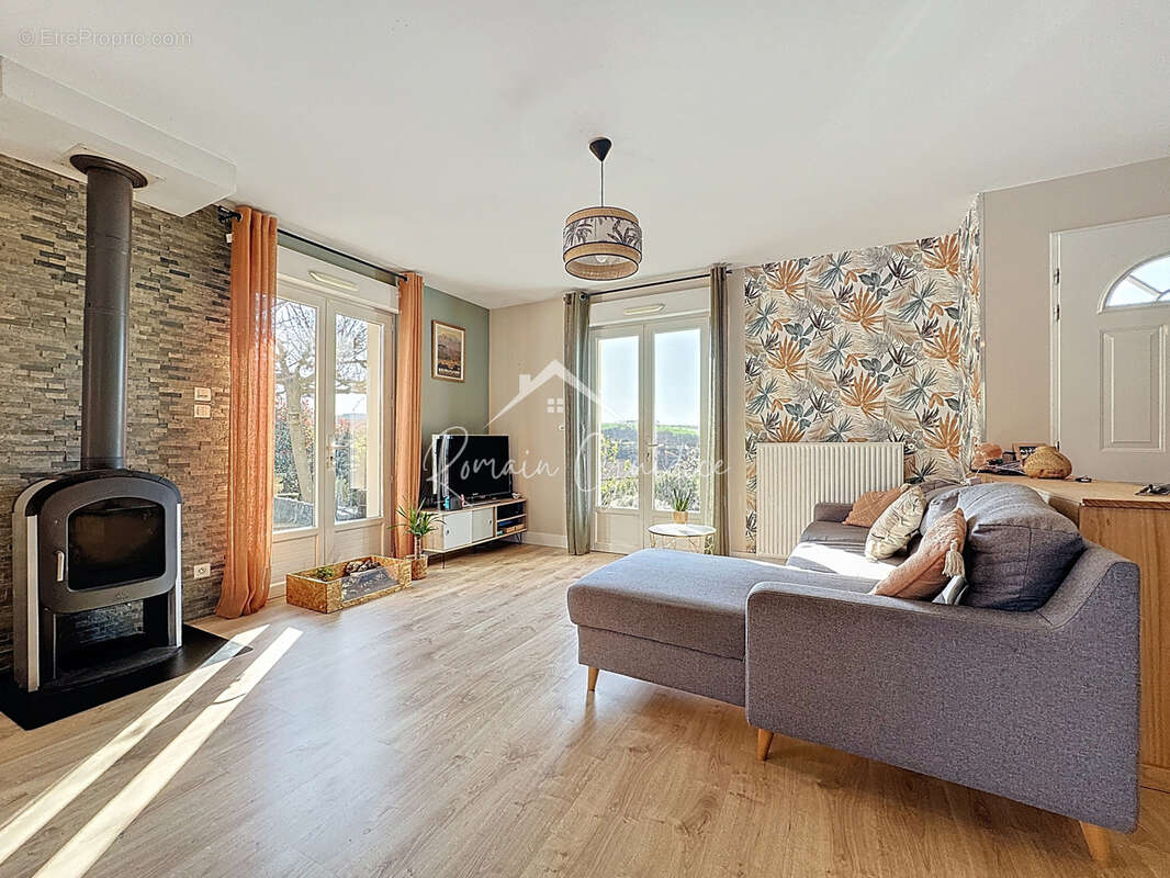 Maison à SAINT-ROME-DE-CERNON