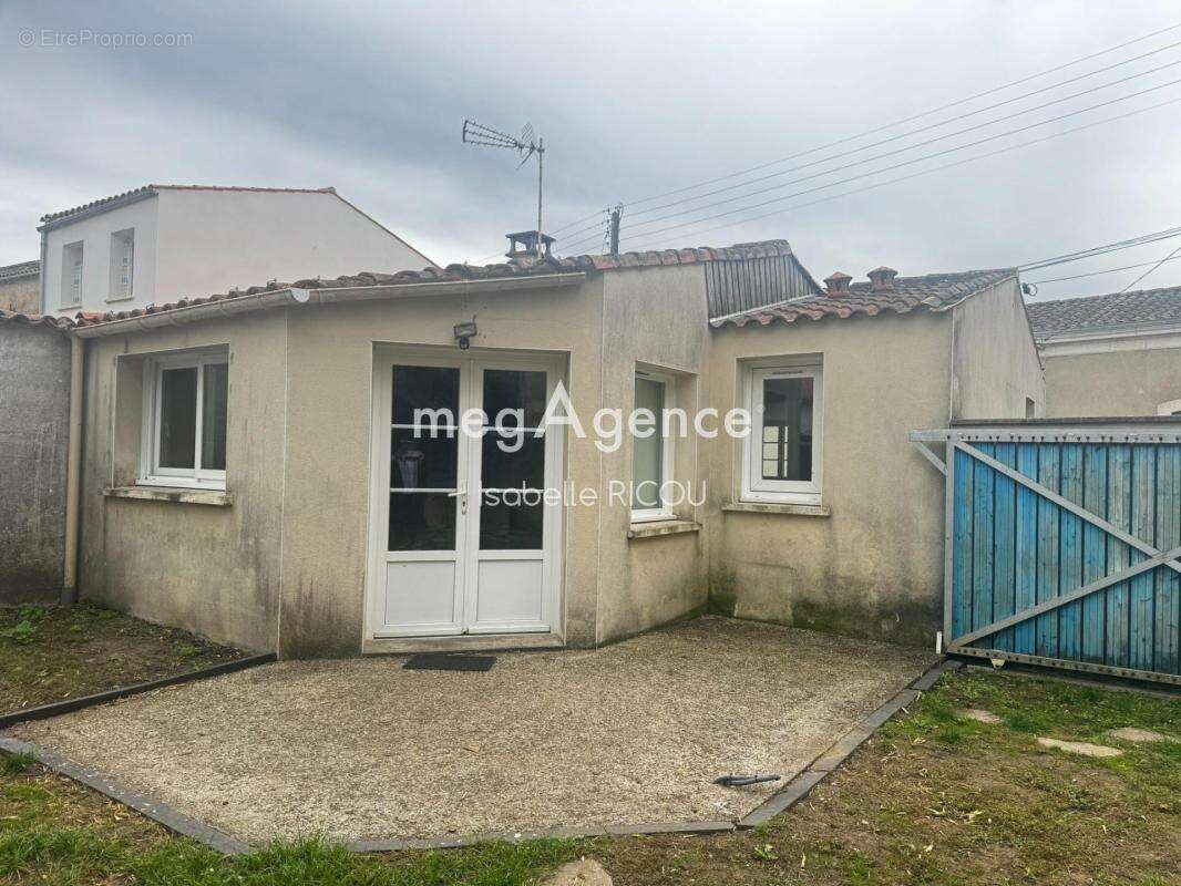 Maison à BOURCEFRANC-LE-CHAPUS