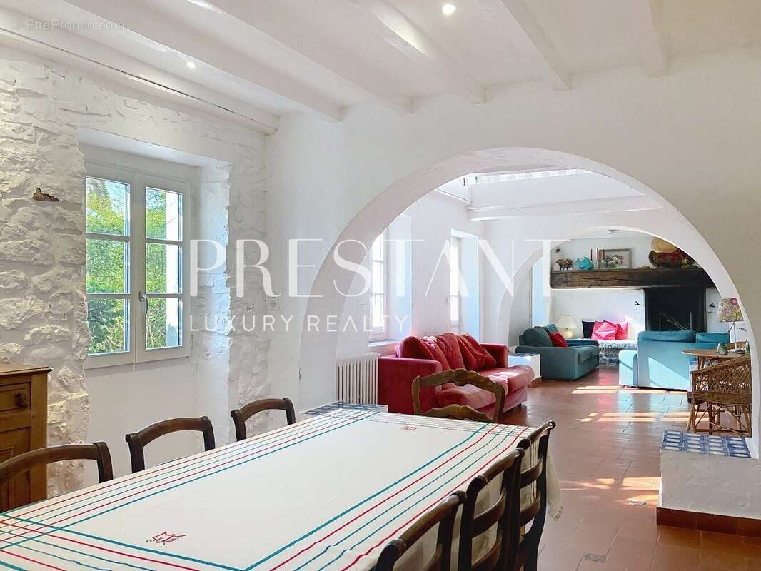 Maison à SAINT-LAURENT-DE-GOSSE