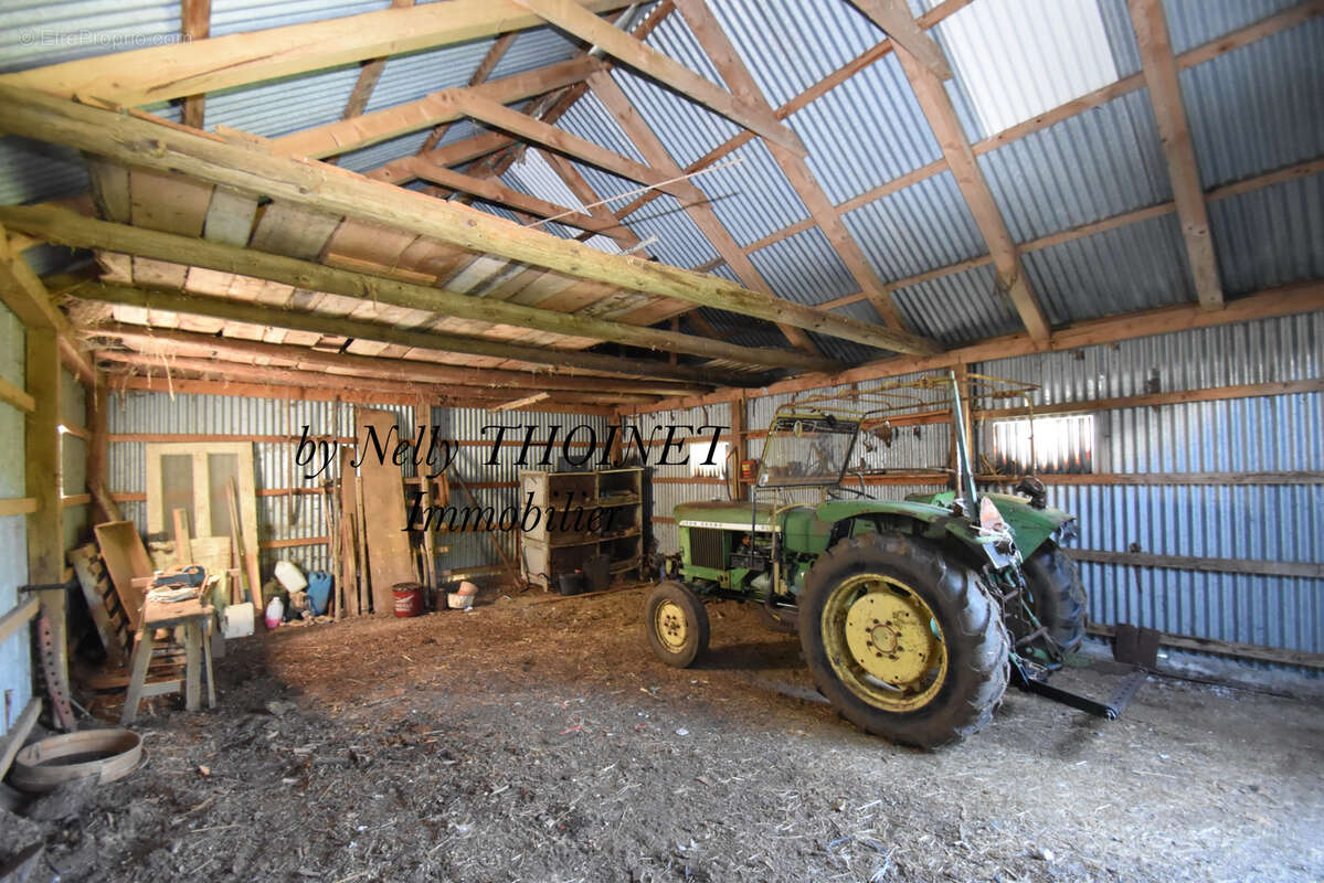 Dépt.15, MONTBOUDIF, ANCIEN CORPS DE FERME, 3 pièces, grange, garage et terrain de 2006 m2 - photo 21