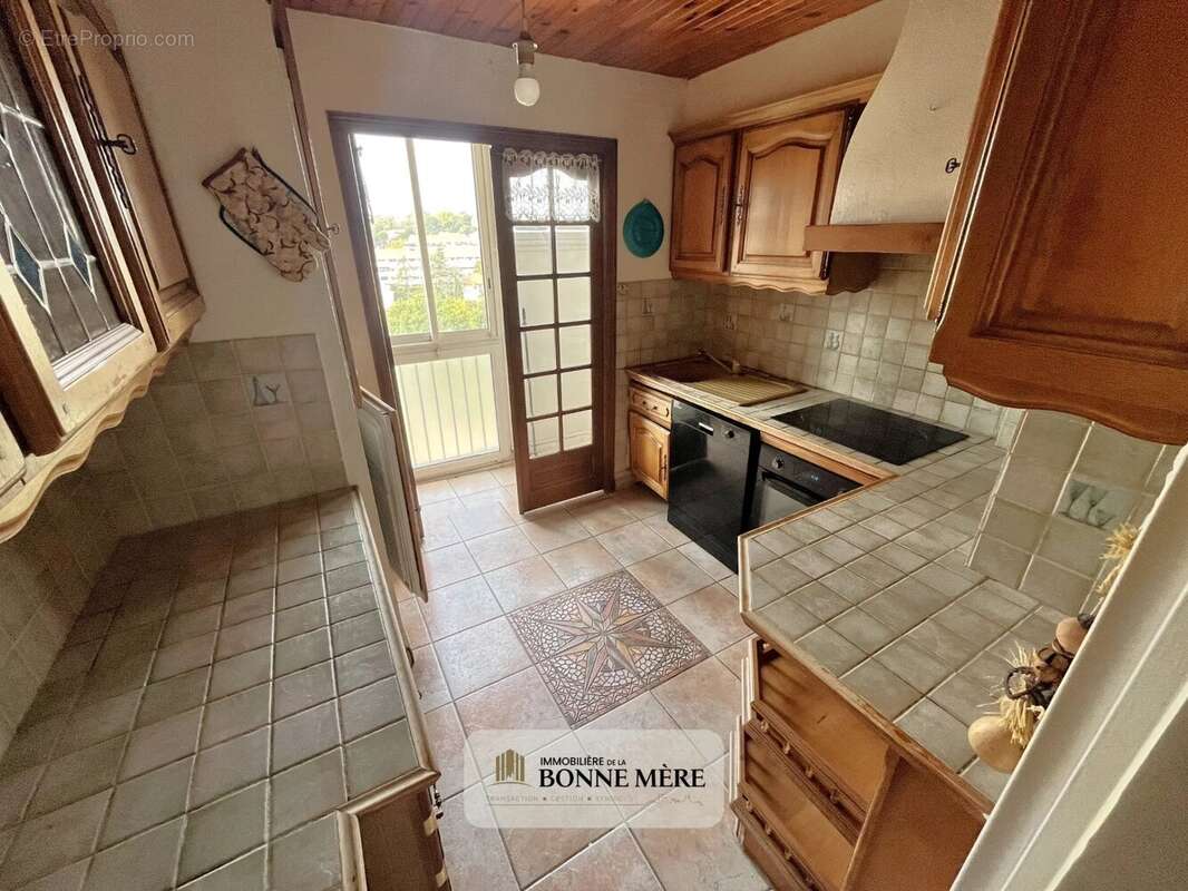 Appartement à MARSEILLE-11E