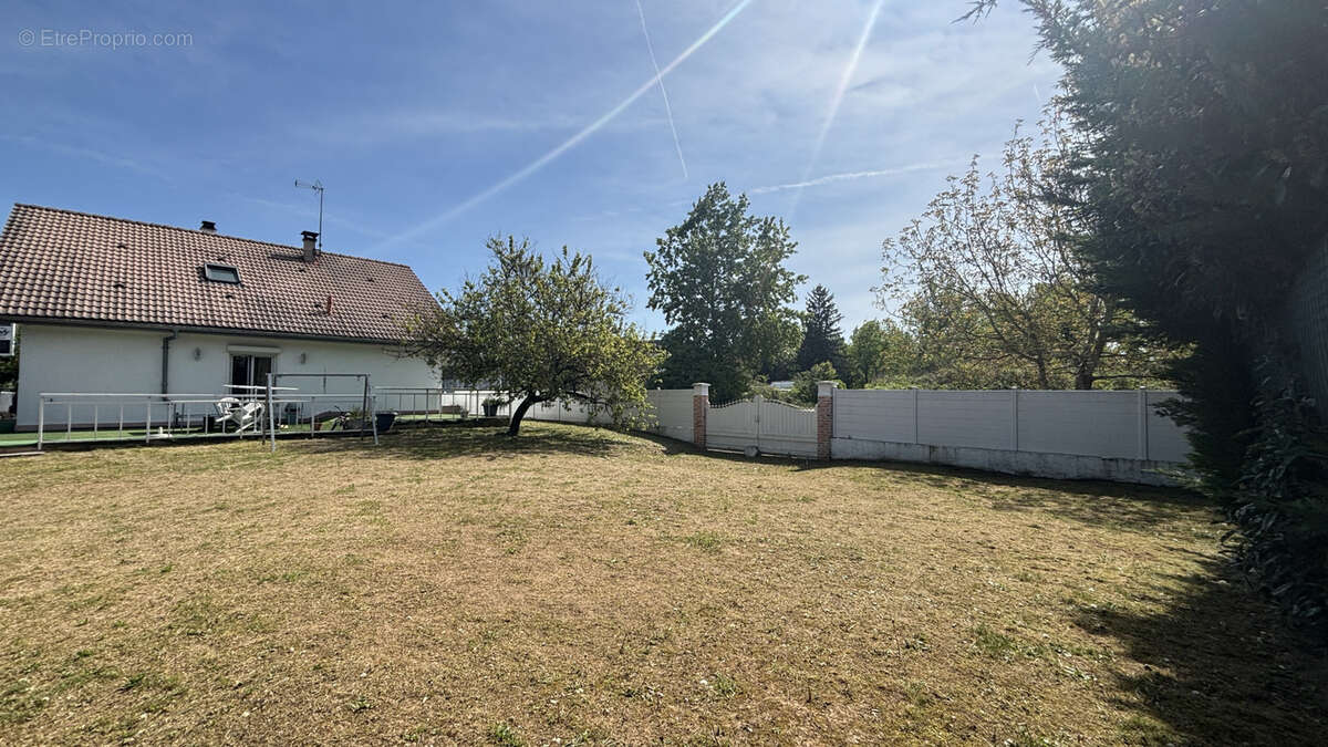 Maison à VETRAZ-MONTHOUX