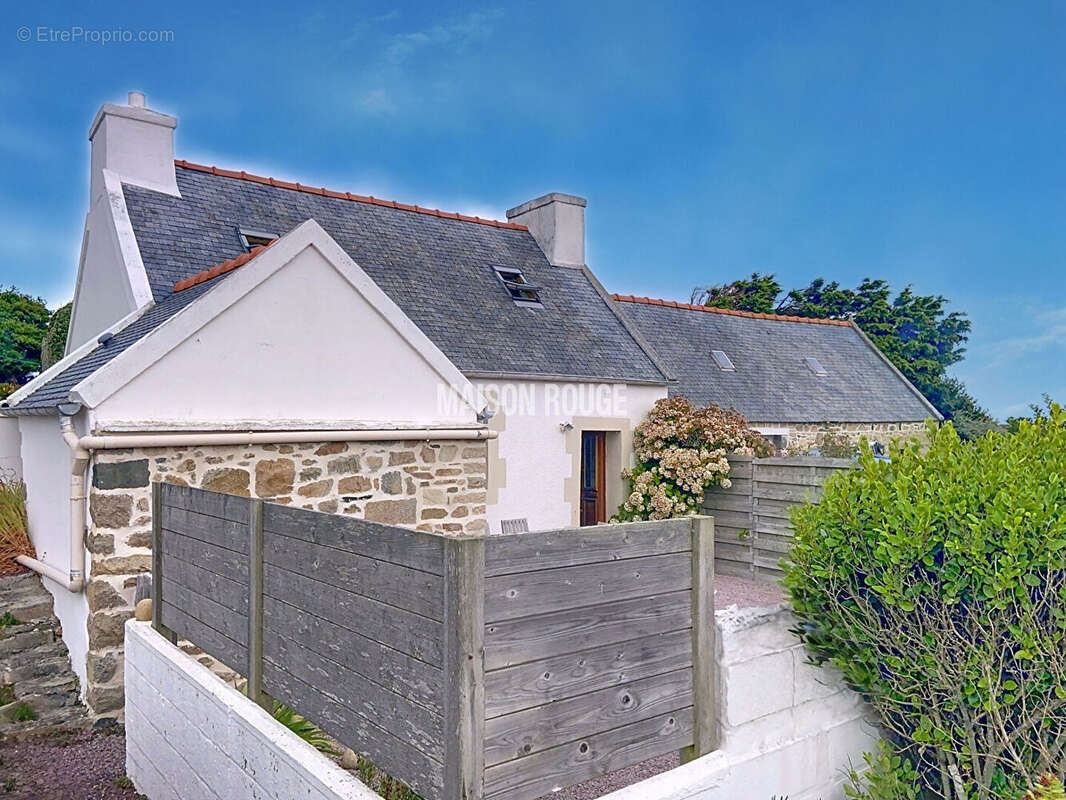 Maison à PLOUGRESCANT