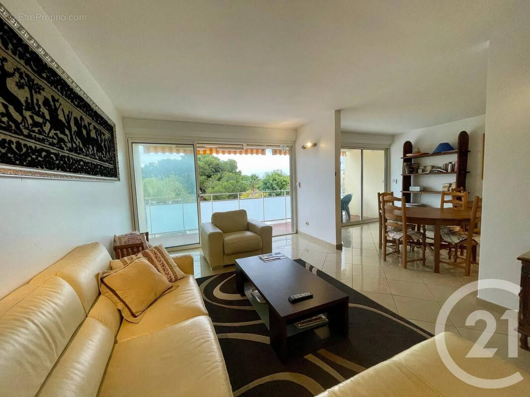 Appartement à BORMES-LES-MIMOSAS