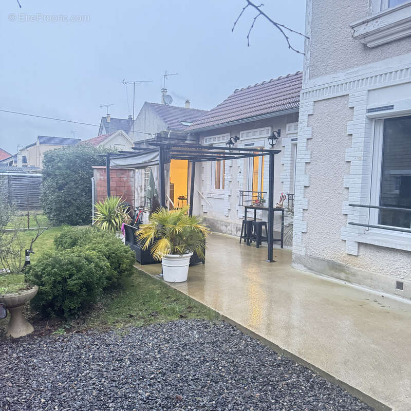 Maison à MONTIGNY-LES-CORMEILLES