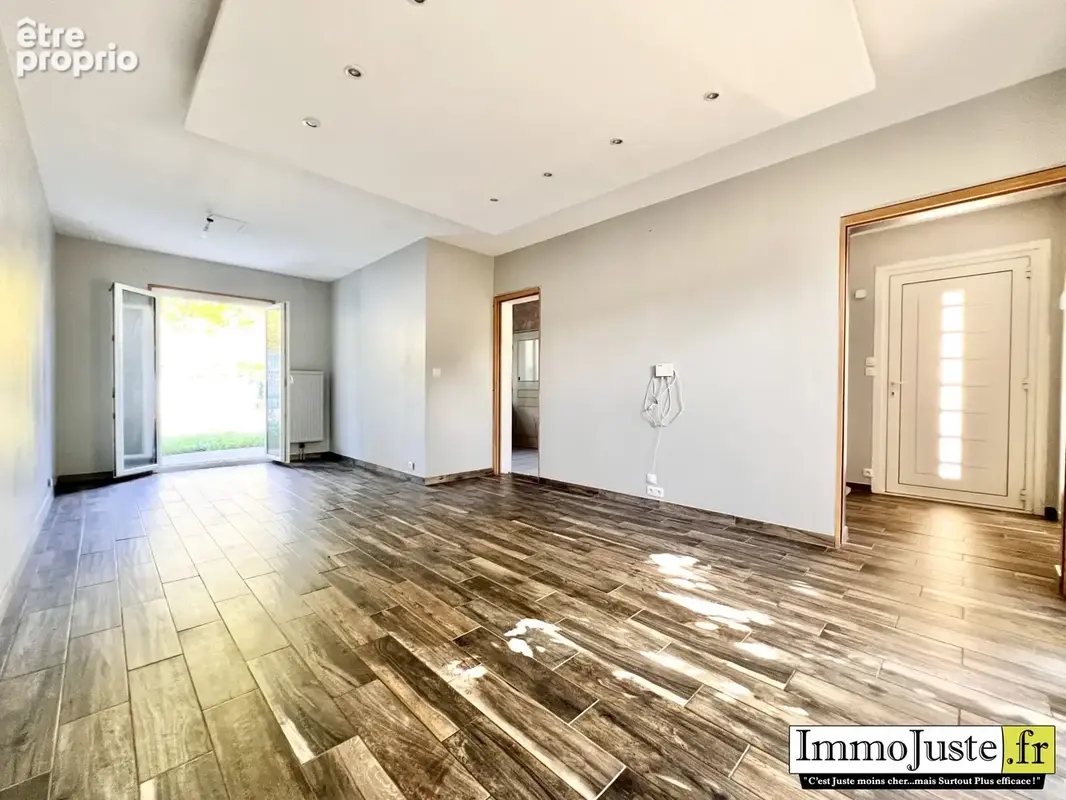 Maison 6 pièces 104 m² à vendre à Elancourt (78990) - photo 3