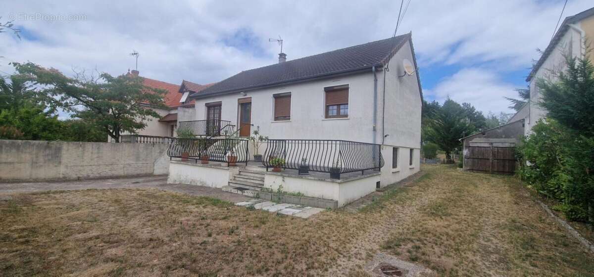 Maison à NOYERS-SUR-CHER