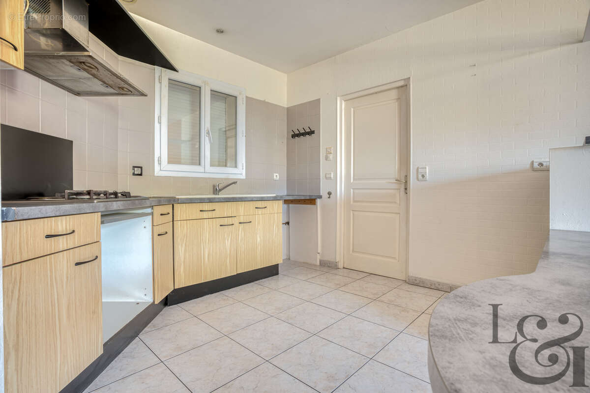 Maison plain-pied 3 chambres à Sainte-Livrade-sur-Lot - photo 7