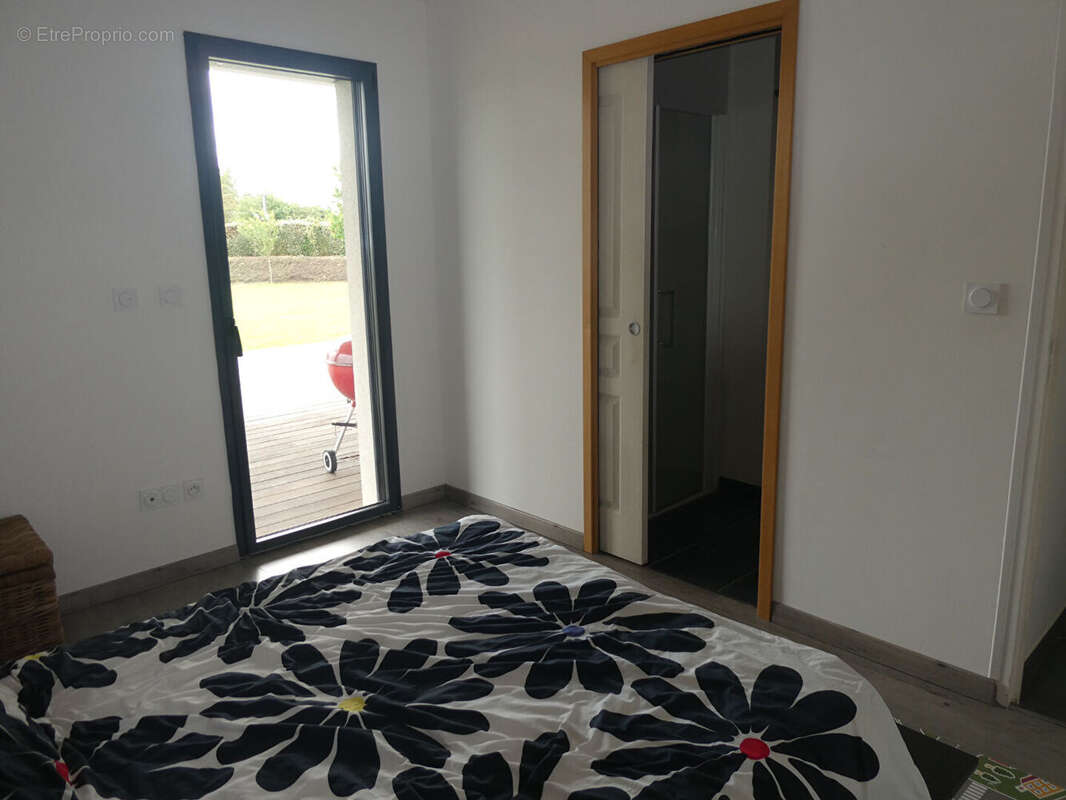 Maison Pont L Eveque 204.42 M², terrain 4300 M², 4ch, bureau, garage 2 voitures - photo 7